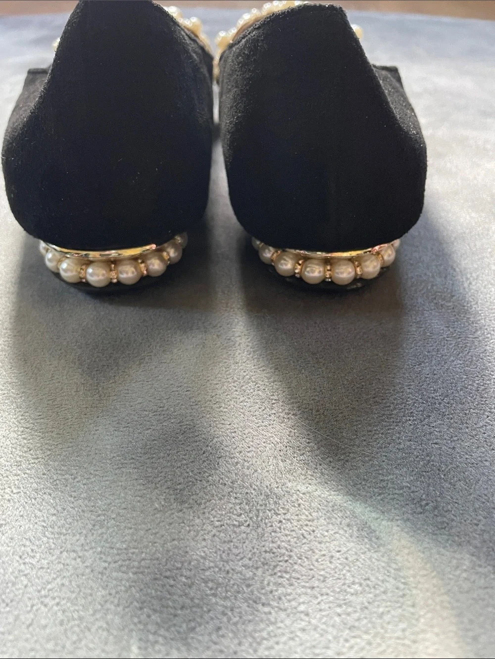 Gorgeous Pearl and Gold Black Flats | Size 43